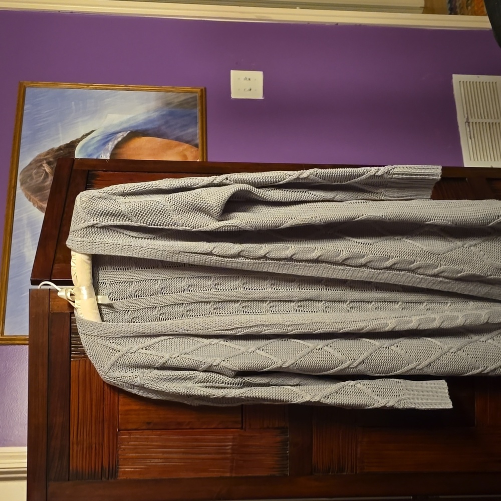Long Sleeved Gray Long Open Sweater